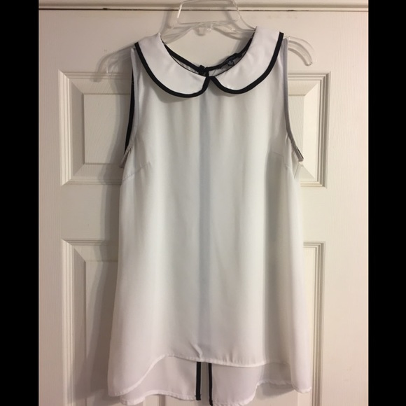 Soprano Open Back w/Button Detail Blouse - Picture 1 of 3